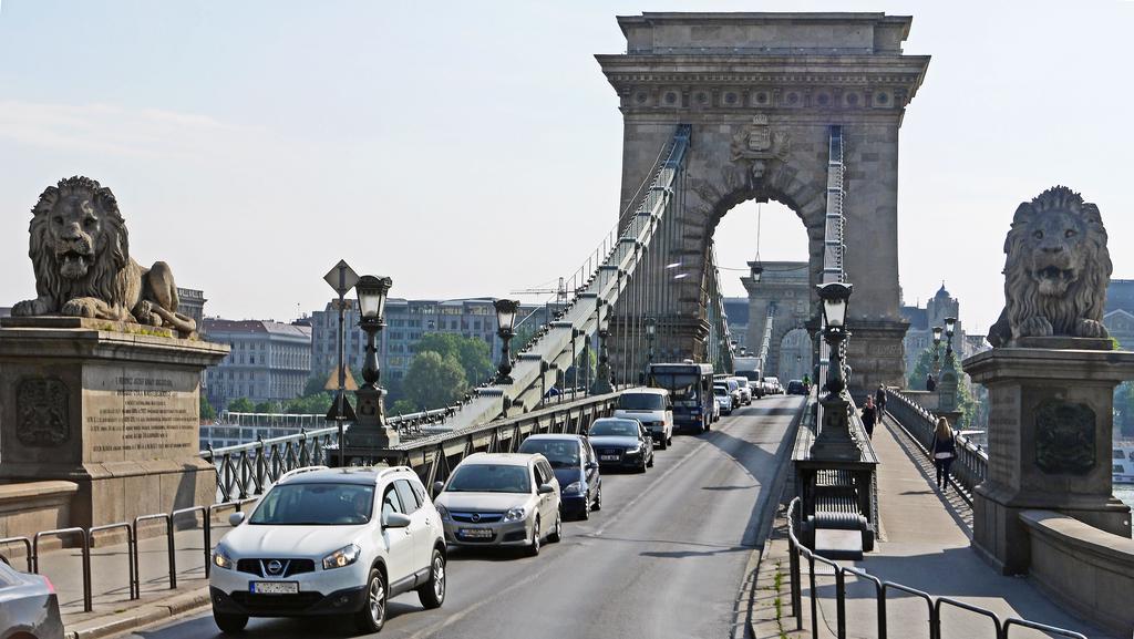 Chain Bridge Studio Apartment Будапеща Екстериор снимка